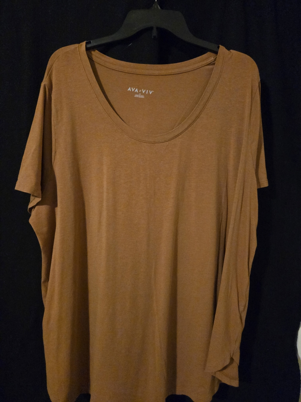 Ava & Viv Scoop Neck Short Sleeve Tee - Rust Brown